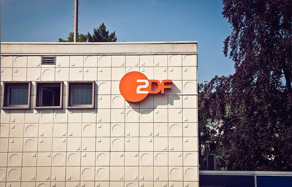 ZDF Logo am Gebäude | Foto: MichaelGaida, pixabay.com, Pixabay License